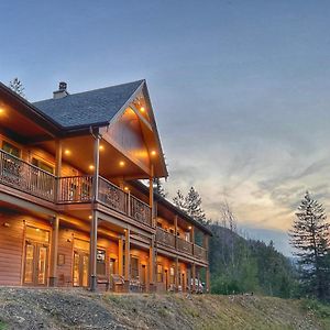 Hearthstone Elegant Lodge